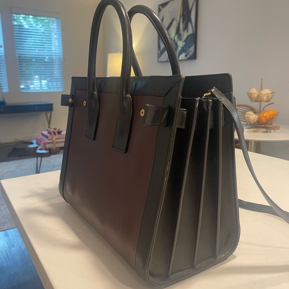 Saint Laurent Classic Sac Du Jour Small Burgundy and Black in smooth leather - Picture 2 of 14